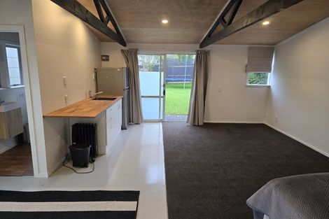 Photo of property in 11 Dellwood Avenue, Henderson, Auckland, 0612