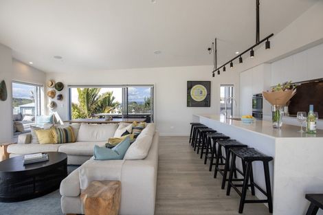 Photo of property in 115 Riria Kereopa Memorial Drive, Raglan, 3297