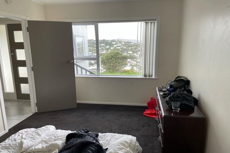 Photo of property in 91 Akaroa Drive, Maupuia, Wellington, 6022