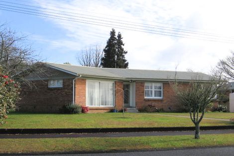 Photo of property in 18 Macmurdo Avenue, Glenview, Hamilton, 3206