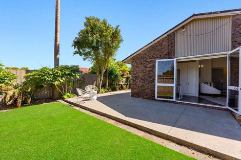 Photo of property in 55a Pigeon Mountain Road, Half Moon Bay, Auckland, 2012