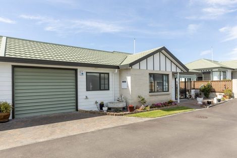 Photo of property in 1/2 Spriggs Crescent, Greenmeadows, Napier, 4112