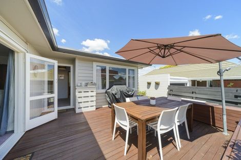 Photo of property in 22 Akaroa Avenue, Awapuni, Palmerston North, 4412