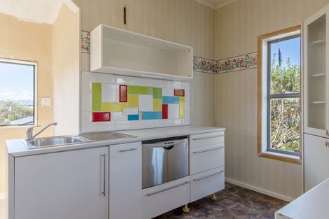 Photo of property in 49 Waverley Street, Waipawa, 4210