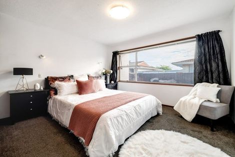 Photo of property in 1/18 Heaphy Place, Casebrook, Christchurch, 8051