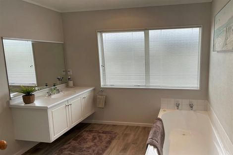 Photo of property in 7 Kingsgate Avenue, Havelock North, 4130