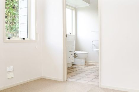 Photo of property in 41 Caulfield Place, Pukehangi, Rotorua, 3015