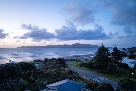 Photo of property in 14 Garden Road, Raumati Beach, Paraparaumu, 5032