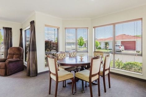 Photo of property in 22 Belgrove Place, Waipukurau, 4200
