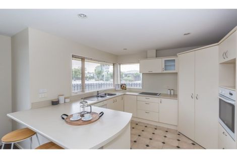 Photo of property in 24 Cooke Street, Somerfield, Christchurch, 8024