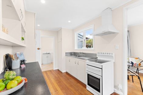 Photo of property in 2 Giesen Road, Feilding, 4702