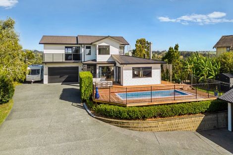 Photo of property in 143 Whangaparaoa Road, Red Beach, 0932