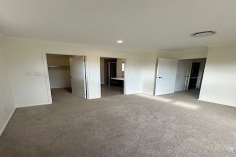 Photo of property in 13 Riverboat Lane, Helensville, 0800