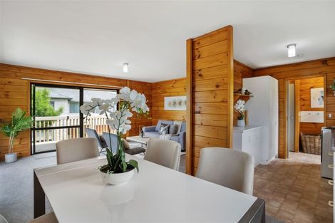 Photo of property in 2/16 Laurina Road, Sunnynook, Auckland, 0620