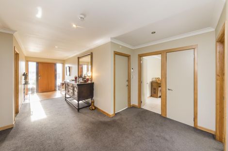 Photo of property in 56 Ruapehu Drive, Fitzherbert, Palmerston North, 4410