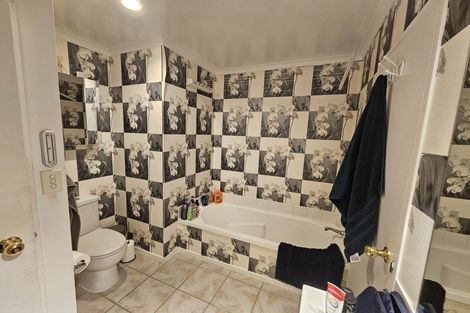 Photo of property in Tuscany Towers, 30/1 Ambrico Place, New Lynn, Auckland, 0600