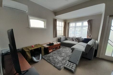 Photo of property in 35 Plunket Avenue, Petone, Lower Hutt, 5012