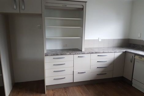 Photo of property in 17 Botanical Road, Takaro, Palmerston North, 4412