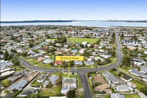 Photo of property in 58 Yeovil Road, Te Atatu Peninsula, Auckland, 0610
