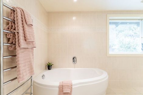 Photo of property in 9 Halswater Drive, Churton Park, Wellington, 6037