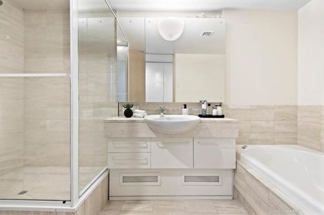 Photo of property in 1/328 Oriental Parade, Oriental Bay, Wellington, 6011