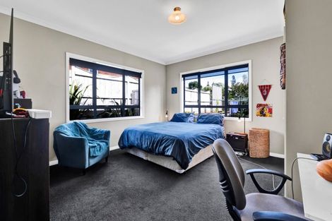 Photo of property in 69f Karamea Street, Whalers Gate, New Plymouth, 4310