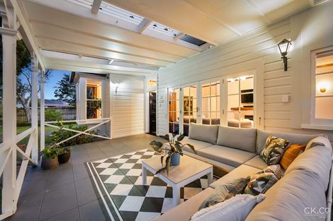 Photo of property in 2 Barton Road, Heretaunga, Upper Hutt, 5018