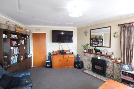 Photo of property in 2 Dundee Street, Strathern, Invercargill, 9812