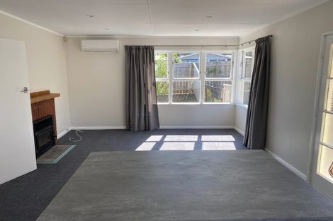 Photo of property in 18 Church Street, Waipawa, 4210