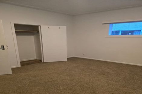 Photo of property in 8 Staveley Avenue, Mount Roskill, Auckland, 1041