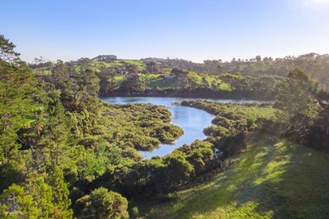 Photo of property in 102 Sanders Road, Paremoremo, Albany, 0793