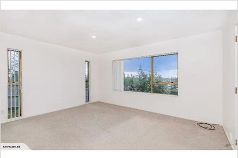 Photo of property in 2/53 High Road, Glenfield, Auckland, 0629