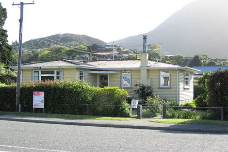Photo of property in 45 York Street, Picton, 7220