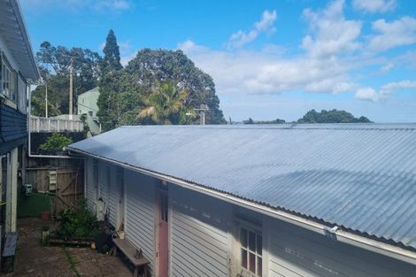 Photo of property in 11e Joan Street, Point Chevalier, Auckland, 1022