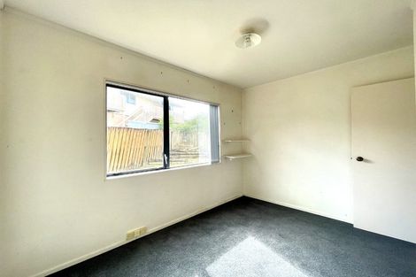 Photo of property in 10 Loughanure Place, Massey, Auckland, 0614