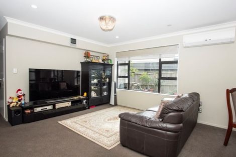 Photo of property in 43b Redoubt Road, Goodwood Heights, Auckland, 2105
