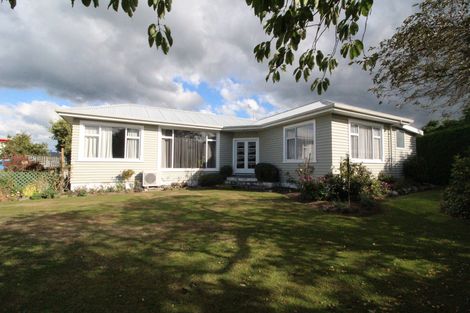 Photo of property in 2 Sussex Street, Mossburn, 9792