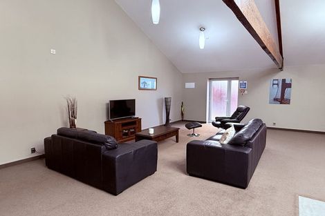 Photo of property in 10/2 Manor Place, Dunedin Central, Dunedin, 9016