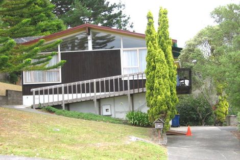 Photo of property in 39 Tamahere Drive, Glenfield, Auckland, 0629