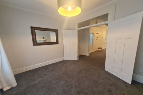 Photo of property in 10 Porritt Avenue, Mount Victoria, Wellington, 6011