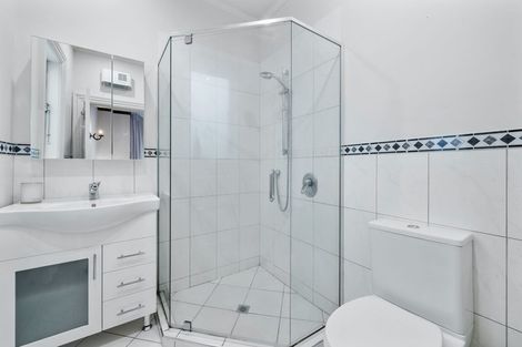 Photo of property in 34 Porritt Avenue, Mount Victoria, Wellington, 6011