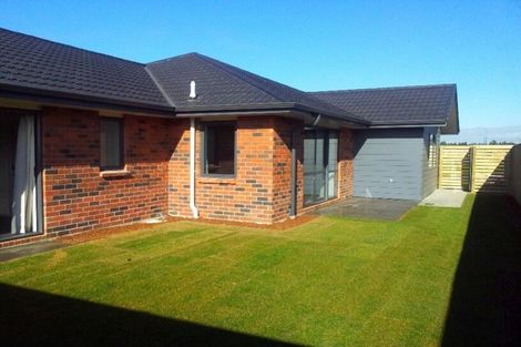 Photo of property in 37 Faringdon Boulevard, Rolleston, 7615