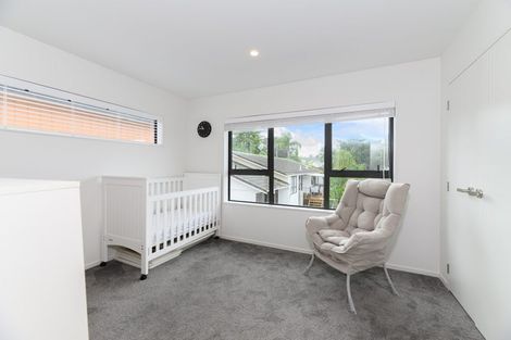 Photo of property in 4/35 Hogans Road, Glenfield, Auckland, 0629