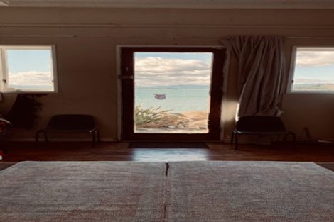 Photo of property in 70 Evans Bay Parade, Roseneath, Wellington, 6021