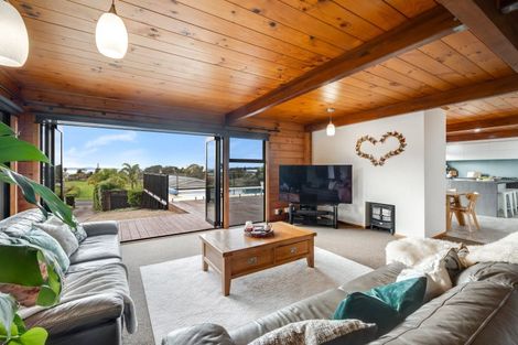 Photo of property in 14a Mccrystal Avenue, Bucklands Beach, Auckland, 2012