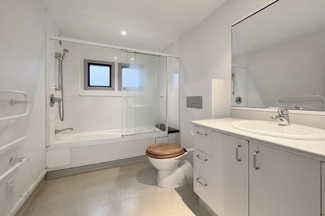 Photo of property in Sta Travel Flats, 1/130 Cuba Street, Te Aro, Wellington, 6011