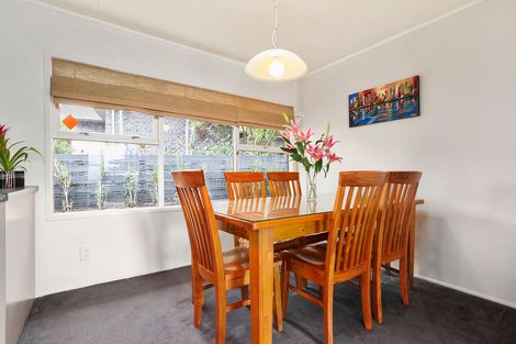 Photo of property in 21 Hepburn Road, Glendene, Auckland, 0602