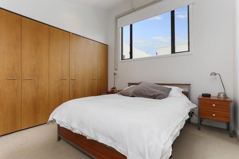 Photo of property in Latitude 37 East Apartments, 2l/20 Pakenham Street East, Auckland Central, Auckland, 1010
