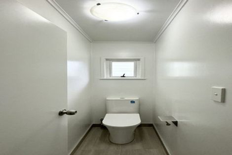 Photo of property in 1/97 Archers Road, Hillcrest, Auckland, 0629