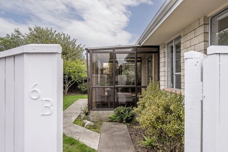 Photo of property in 2/6 Tamarisk Place, Parklands, Christchurch, 8083